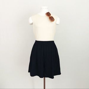 Vintage Silky Pin-Tuck Shorts in Black | Size M